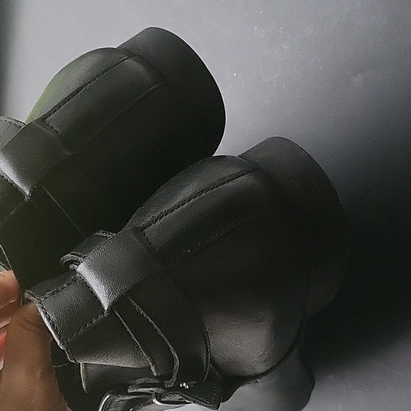 Zara Black Boots - Picture 6 of 9